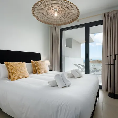 Pure South 2441 Sea View 아파트